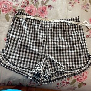 Ruffle trim sleep shorts
